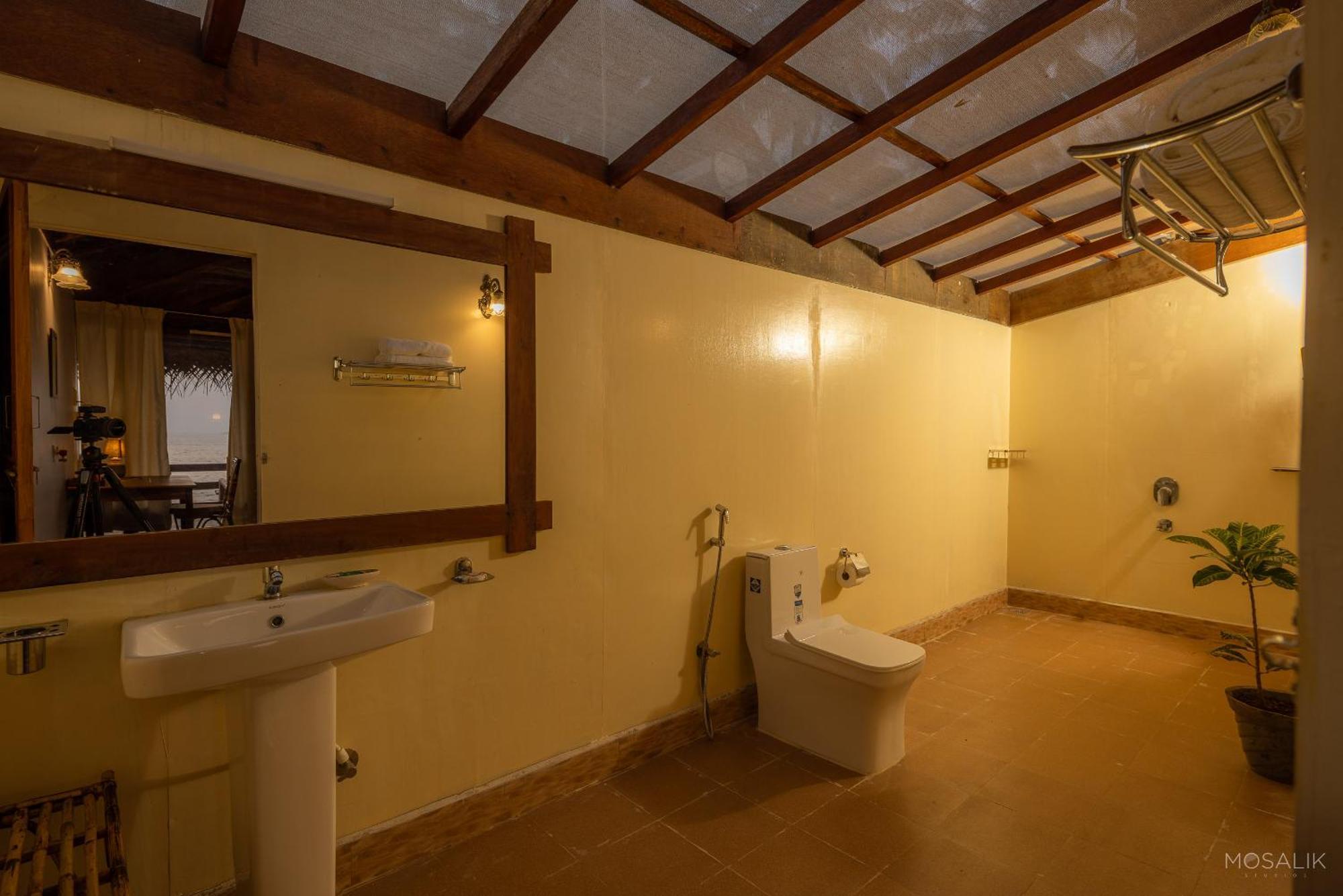 Ravi Yoga Retreat Polem