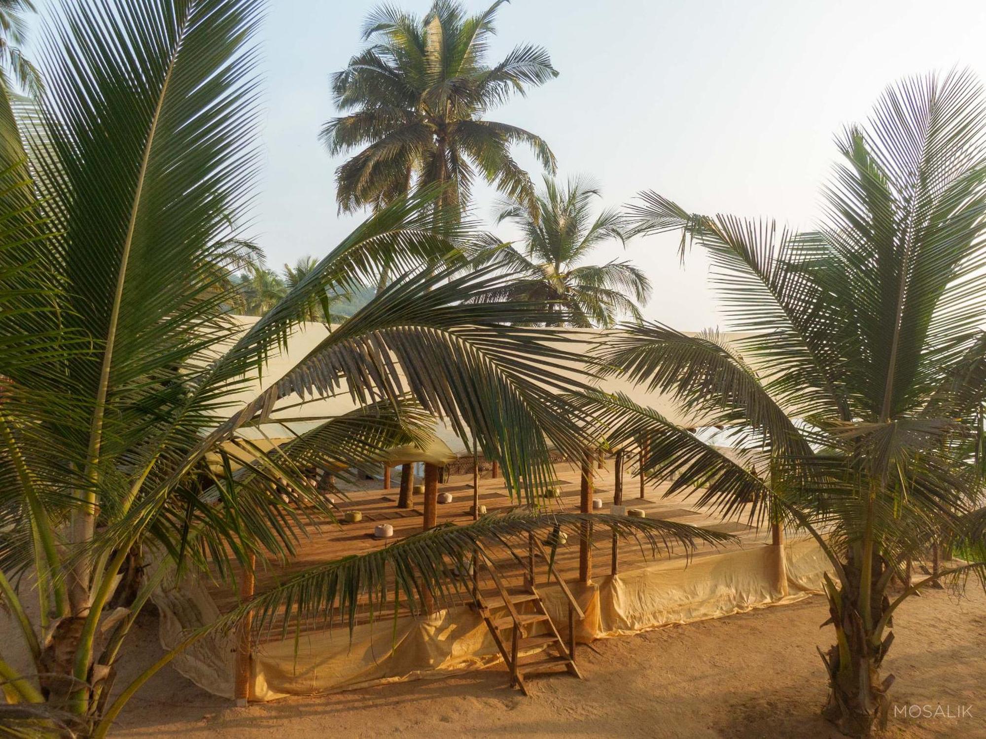 Ravi Yoga Retreat *